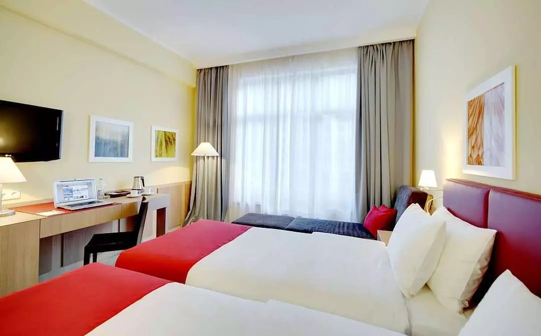 هتل گلدن تولیپ رزا خوتور